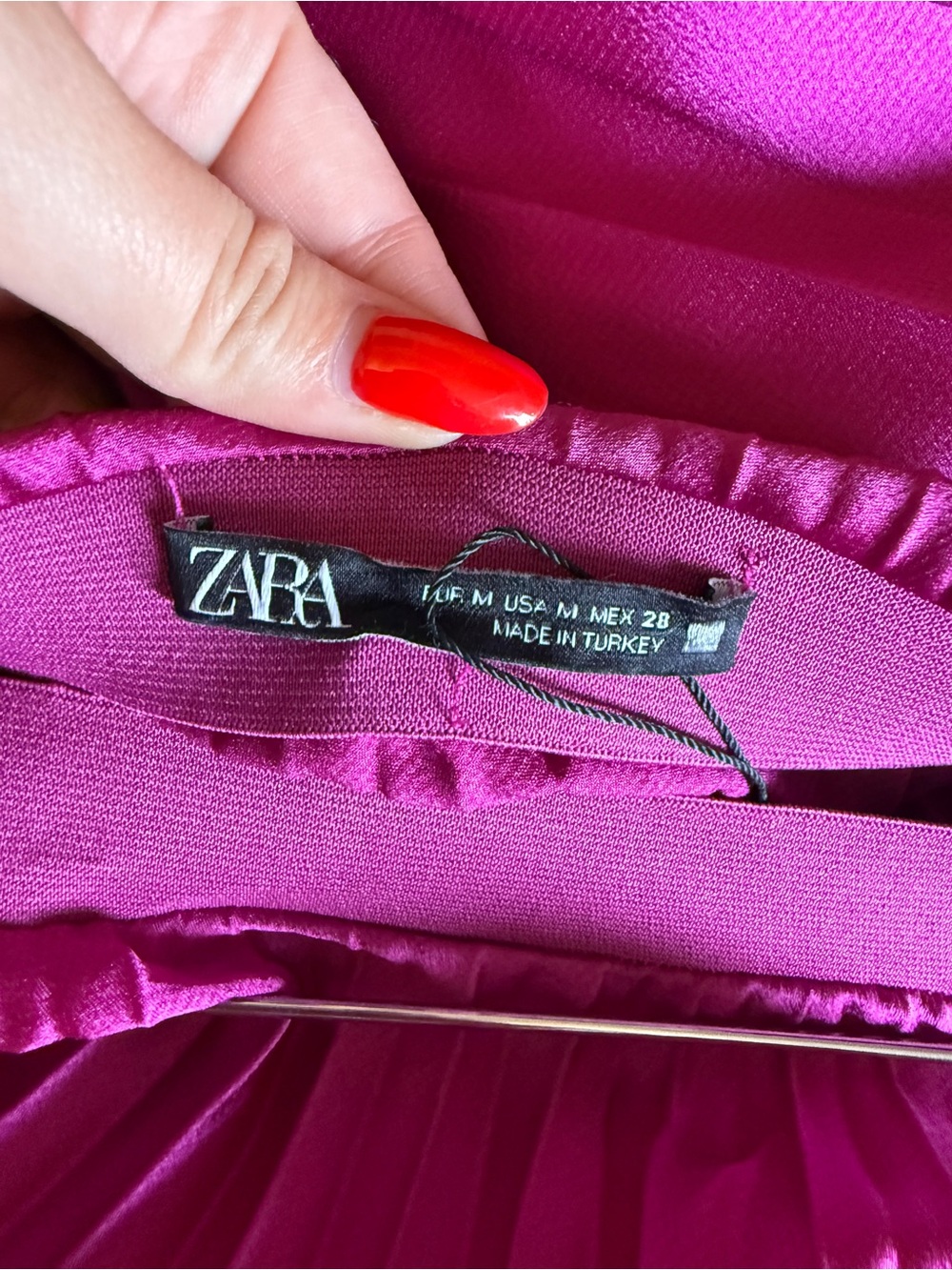 Zara Fuchsia Satin-Effect Pleated Midi Skirt - Picture 2 of 4